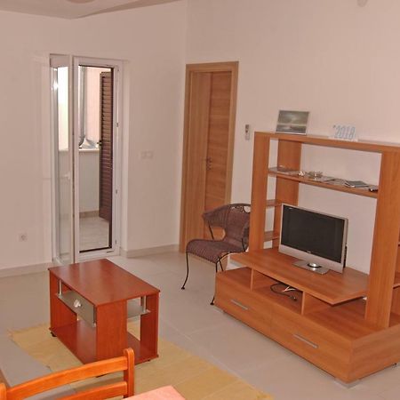 Apartment Urem Биоград на Мору Екстериор снимка