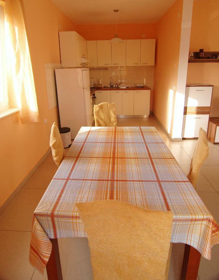 Apartment Urem Биоград на Мору Екстериор снимка